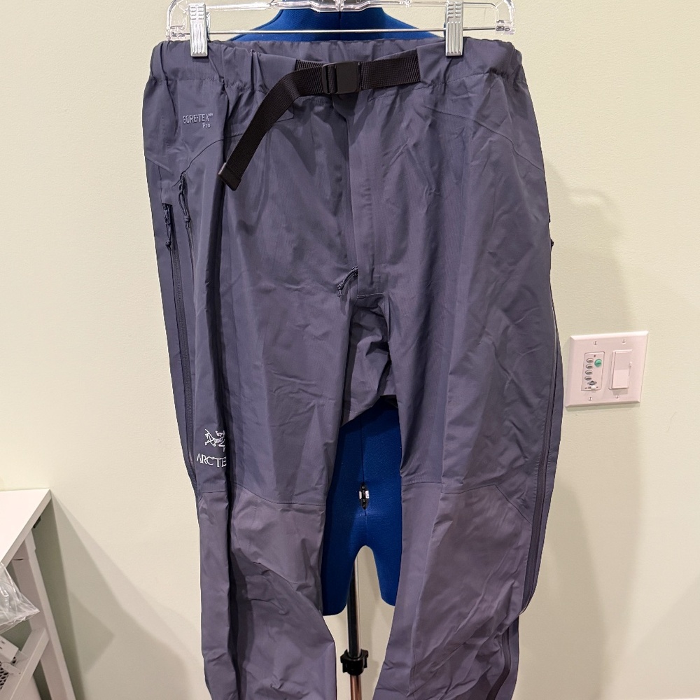 Arc'teryx Men's Gray Pants